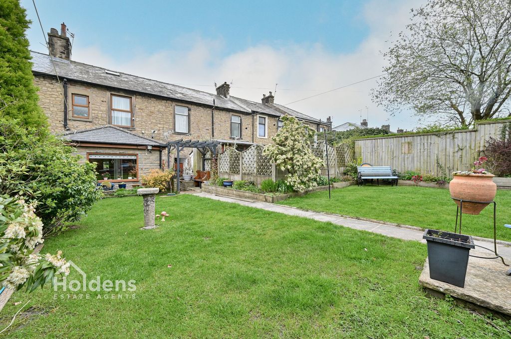 Property photo 2 of 21