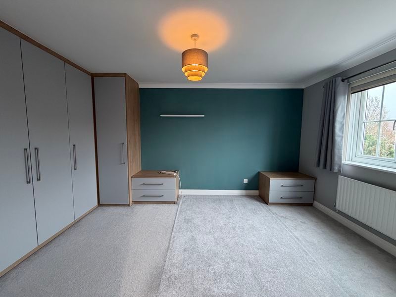 Property photo 3 of 33 Photo 4