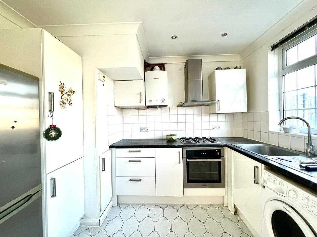 Property photo 3 of 11 Nearest Schools