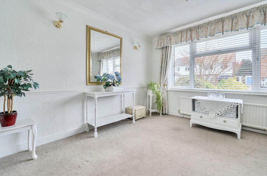 Property photo 3 of 19 1423785-2-69Aec84...