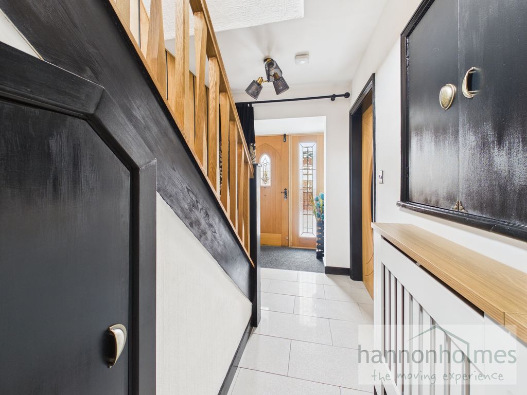 Property photo 3 of 49 Cam05283G0-Pr0251-Still002