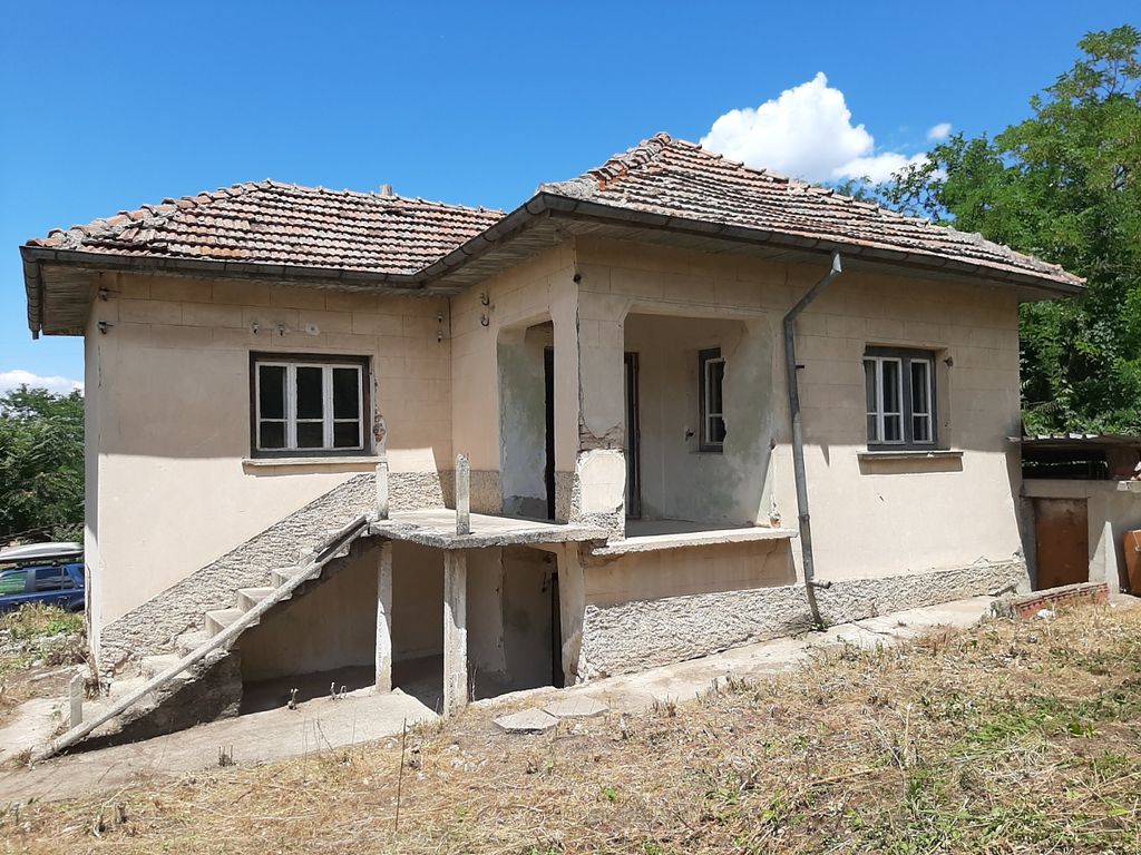 Property photo 2 of 5