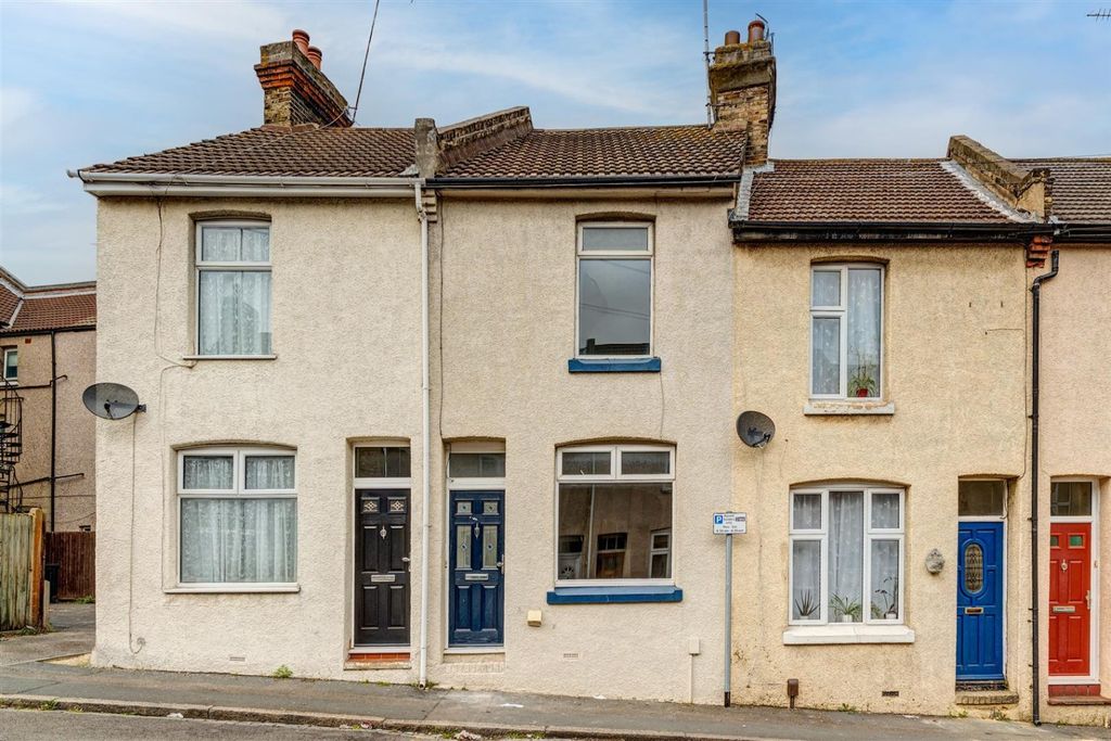 Property photo 1 of 14 1870151