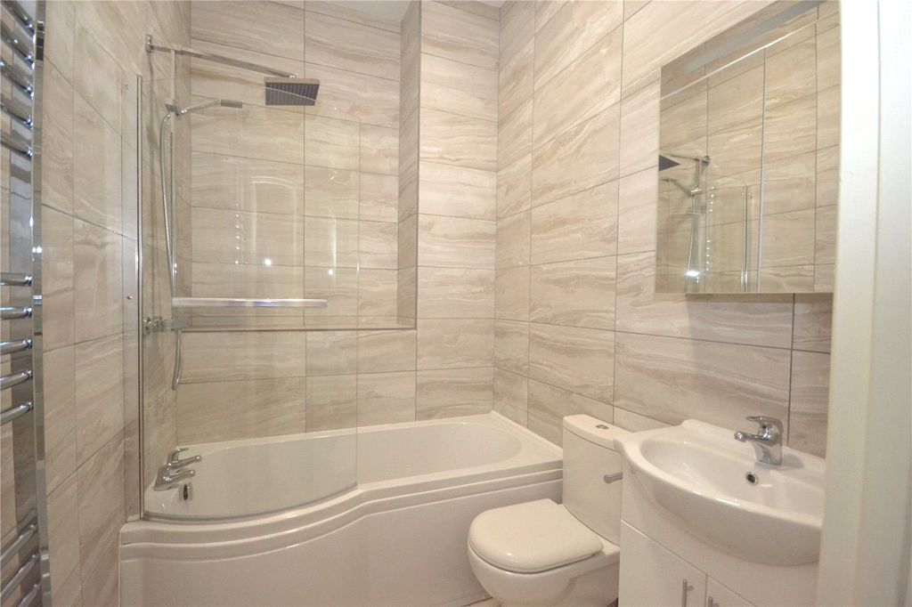 Property photo 3 of 9 Picture No. 17