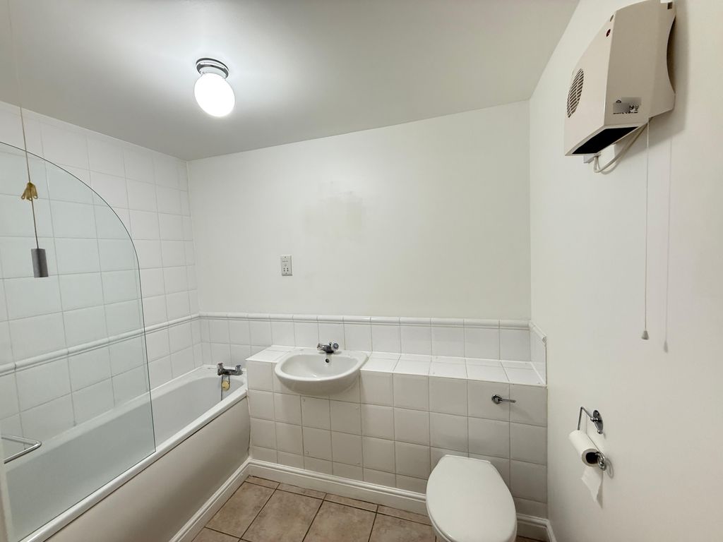 Property photo 3 of 11 Photo 2