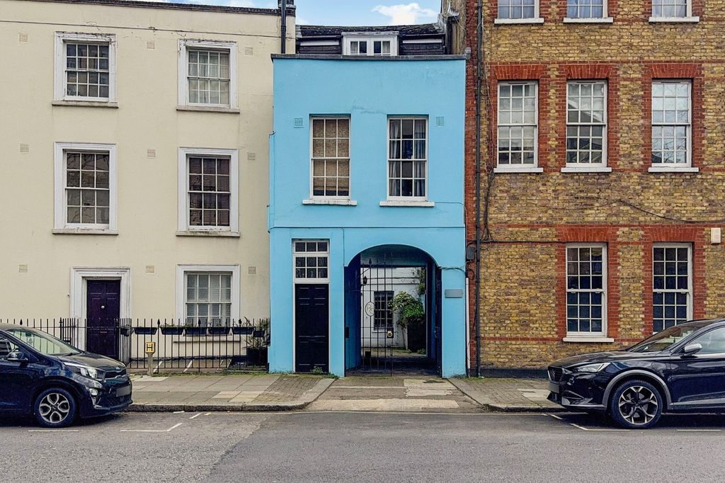 Property photo 3 of 16