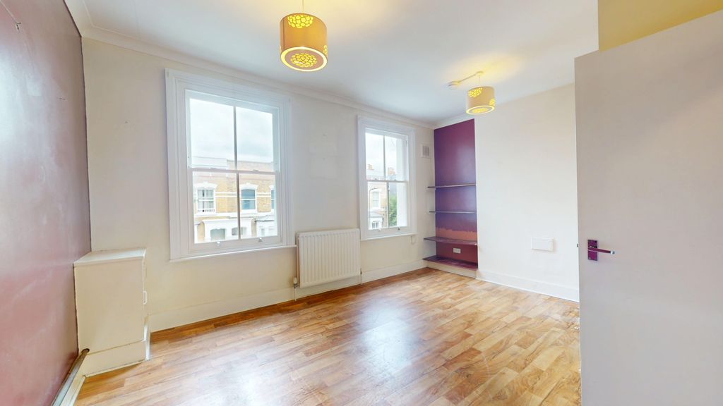 Property photo 2 of 10 Flat B, 58 Leswin Road, Stoke Newington, London, N16 7Nh