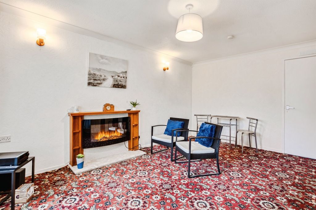 Property photo 3 of 17