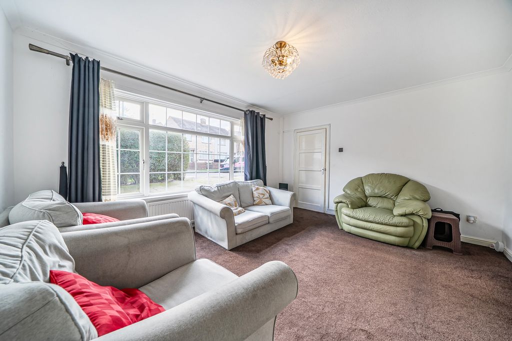 Property photo 2 of 18 1428802-2-69B18A5...