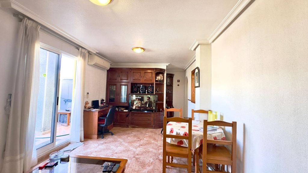 Property photo 2 of 38