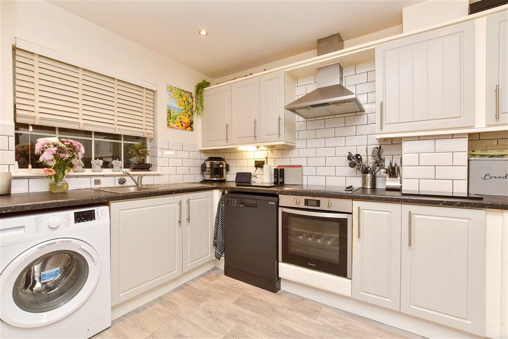 Property photo 2 of 15 Kitchen