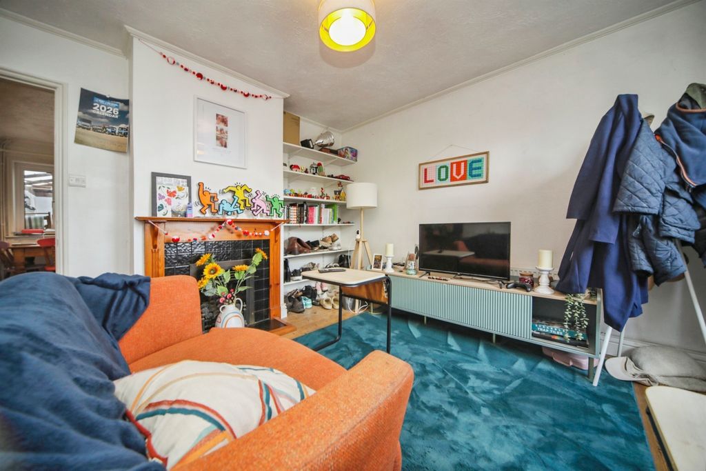 Property photo 2 of 13