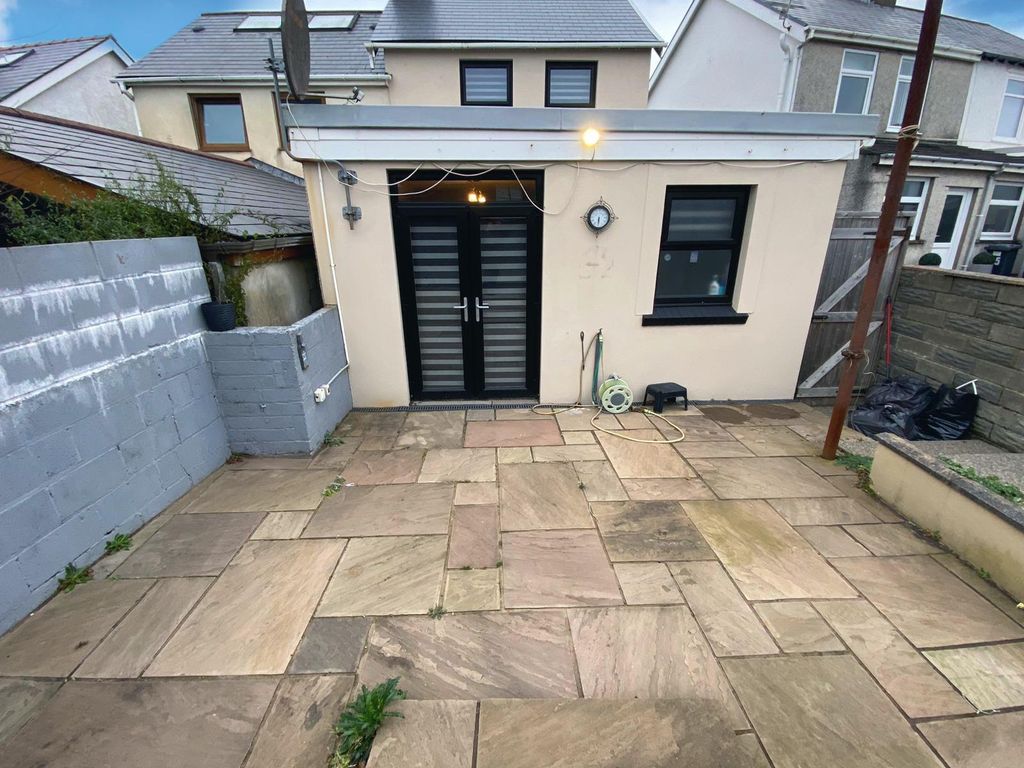 Property photo 3 of 16 Garden