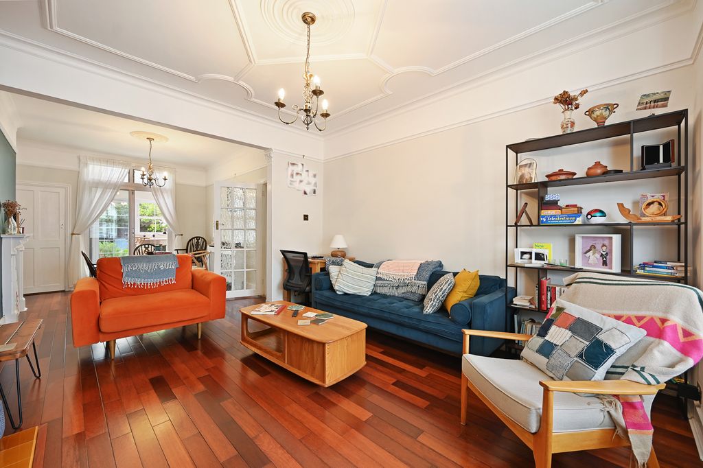 Property photo 3 of 13 12