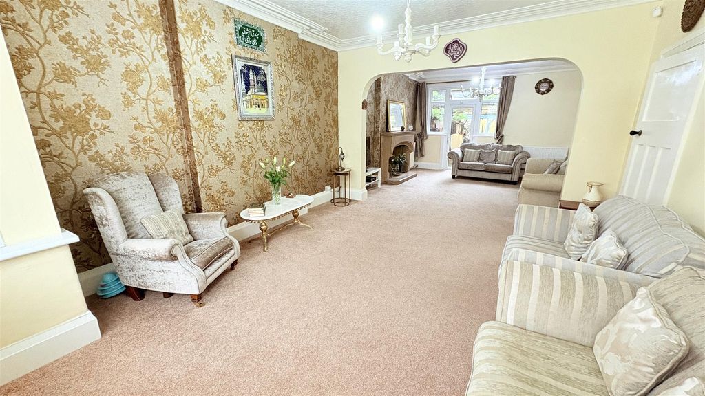 Property photo 2 of 26 Living Room