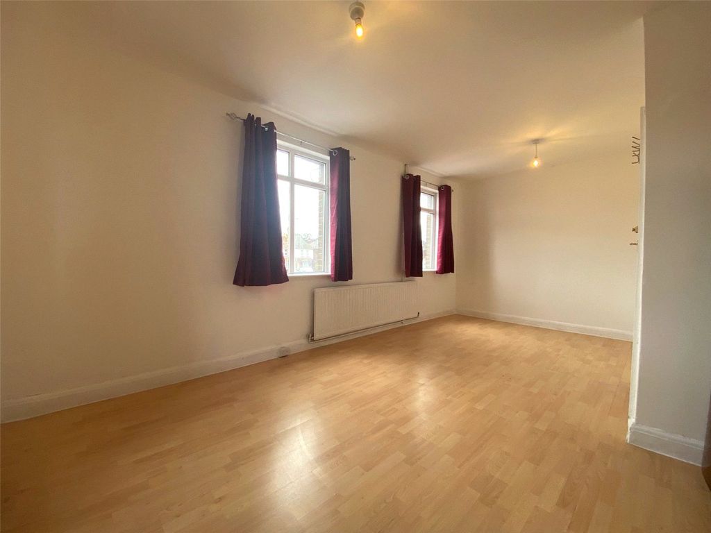Property photo 2 of 11 Picture No. 02