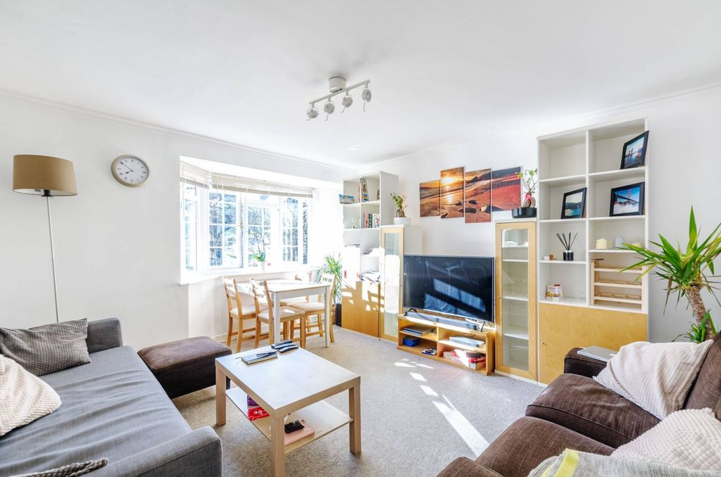 Property photo 2 of 7