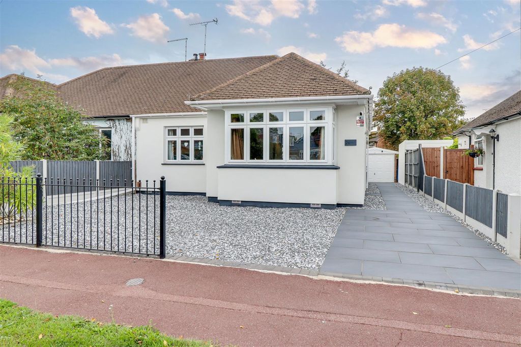 Property photo 1 of 23