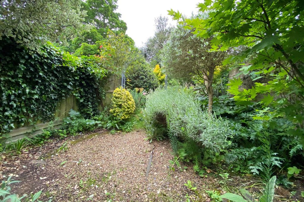 Additional image 18 of 2 bed flat for saleWalmer Castle Road, Deal CT14