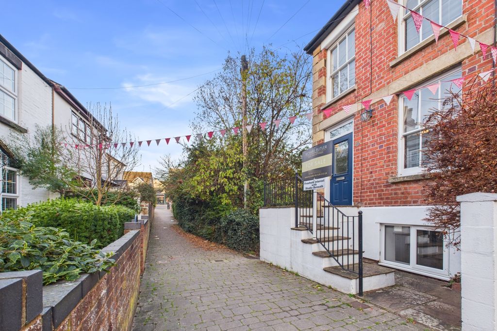 Property photo 1 of 17 Picture No. 34