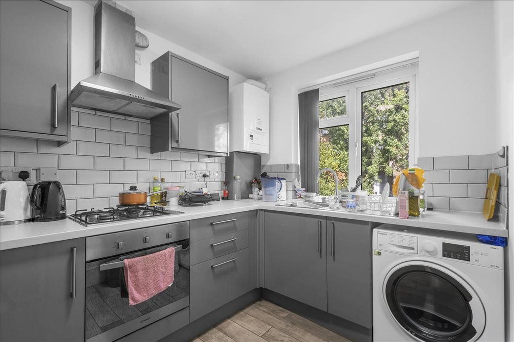 Property photo 2 of 4