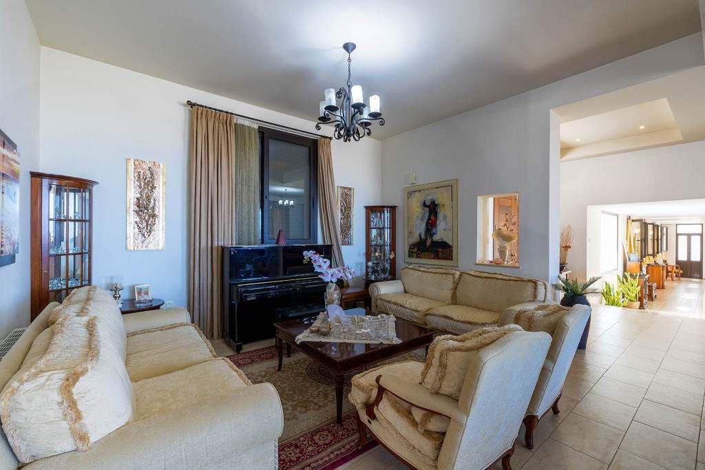 Property photo 3 of 30