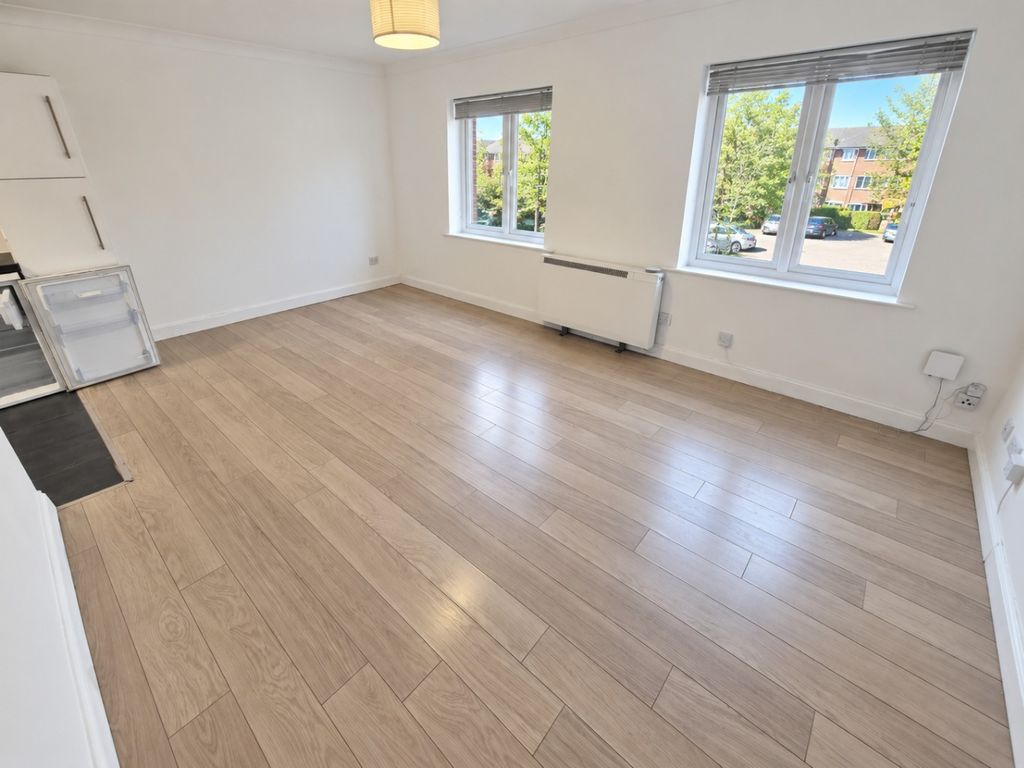 Property photo 2 of 5 5424261