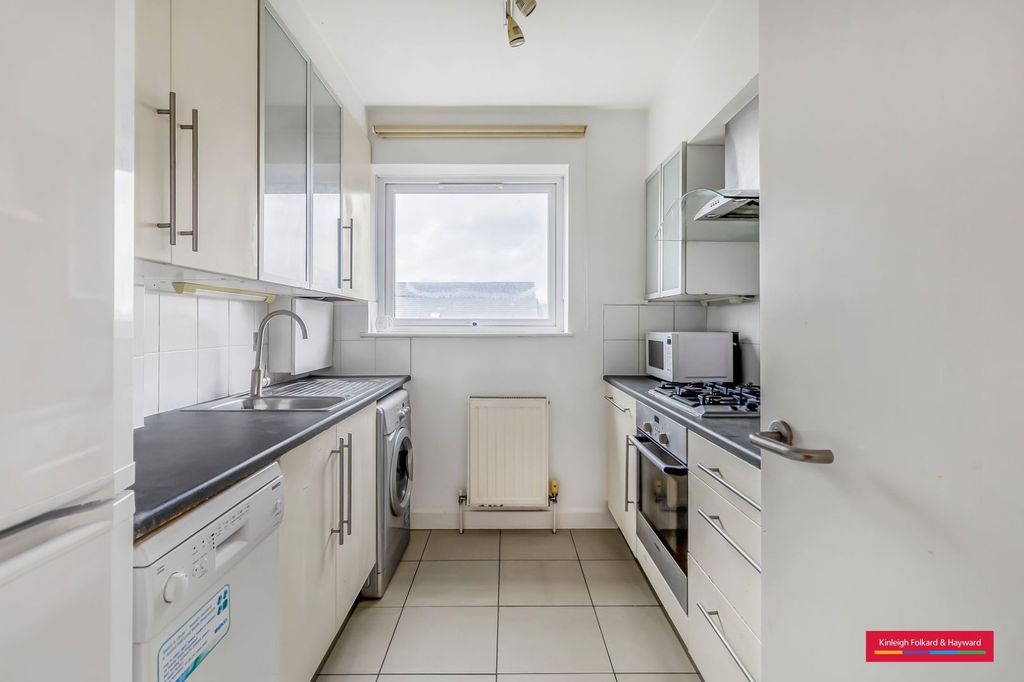 Property photo 3 of 8 Picture No. 13