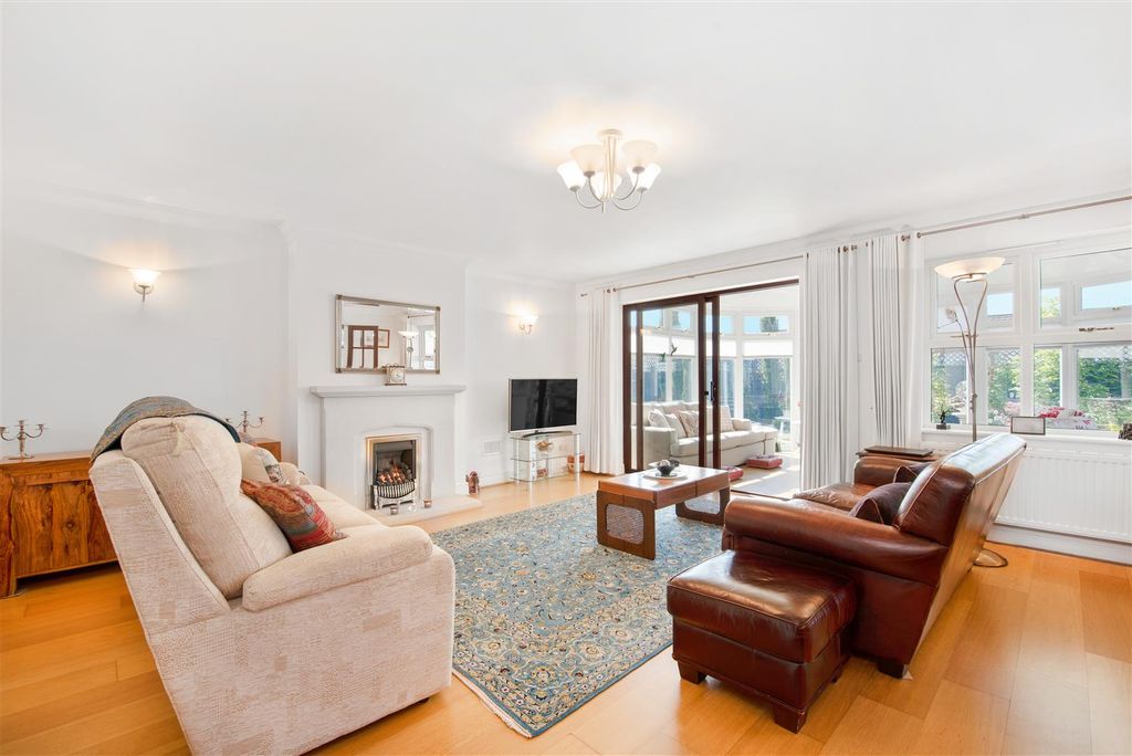 Property photo 2 of 15