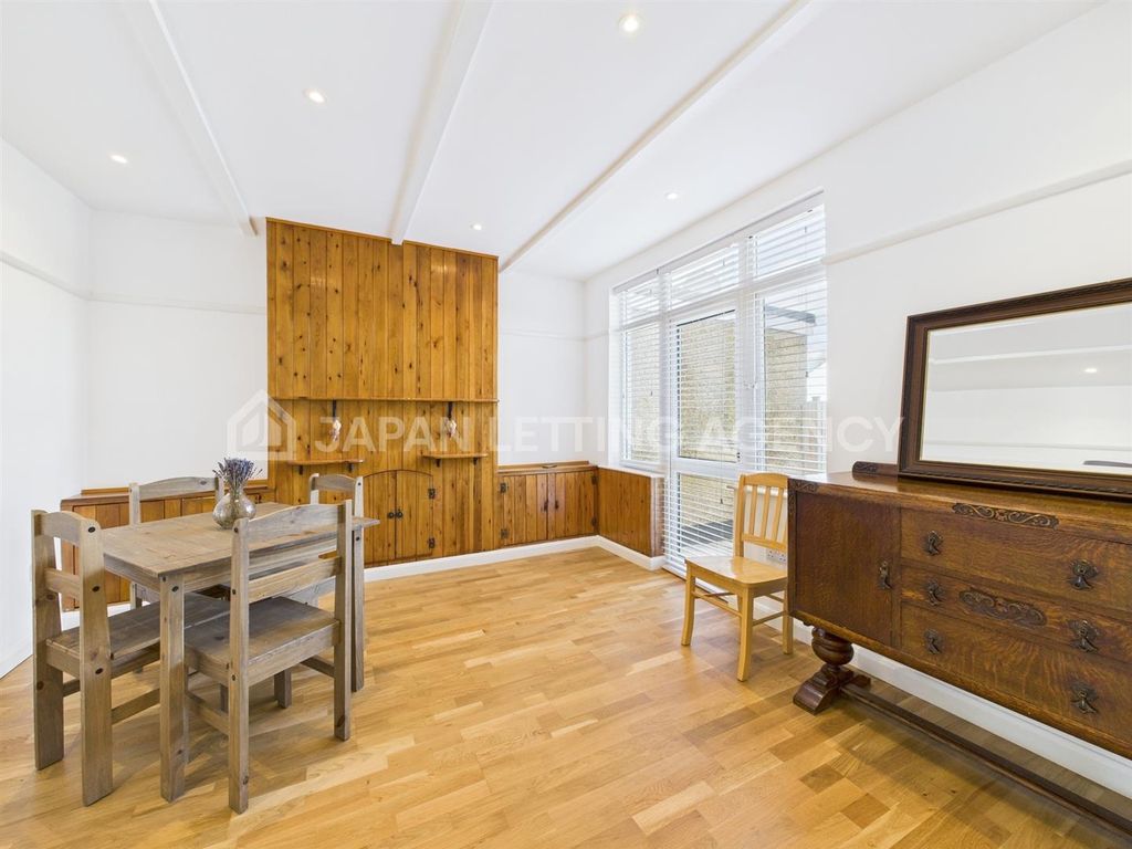 Property photo 3 of 13 Cam04401G0-Pr0047-Still009.Jpg