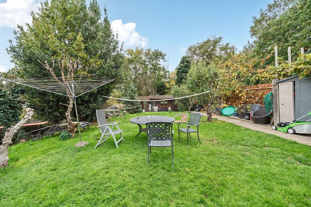 Property photo 3 of 6