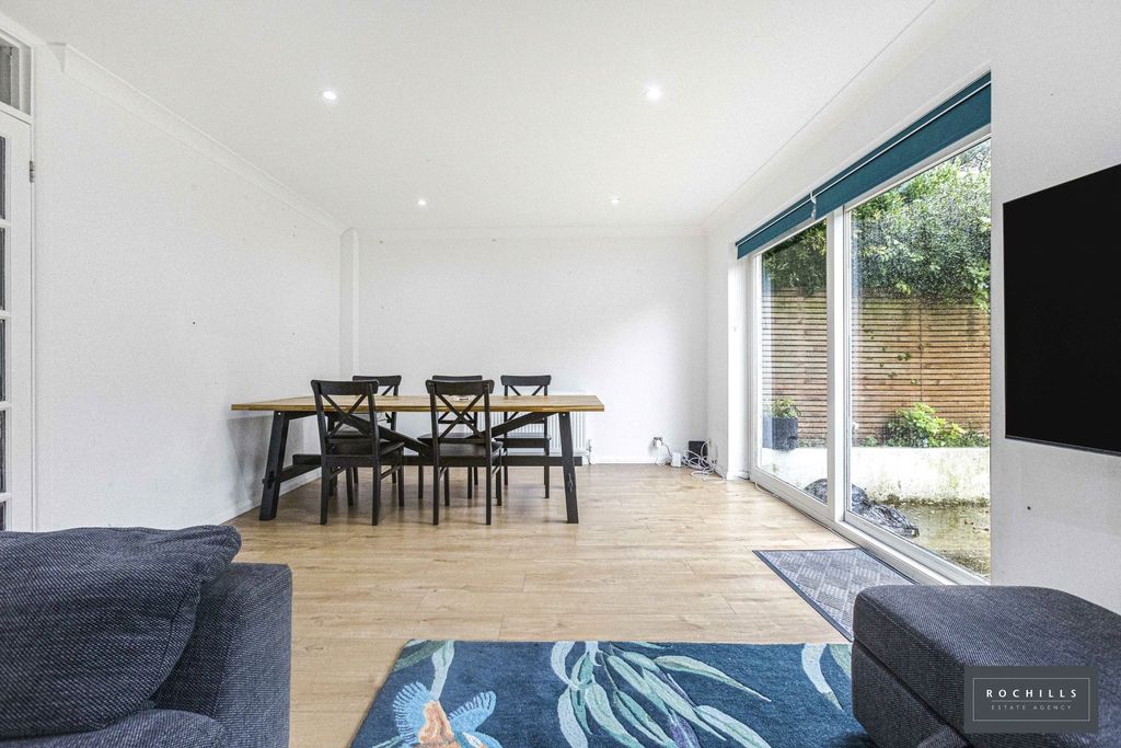 Property photo 3 of 23 Picture No. 04