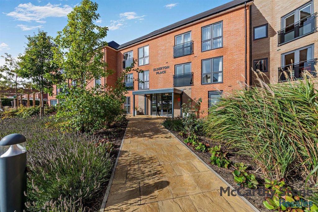 Property photo 1 of 22 8666968-Exterior05-800.Jpg