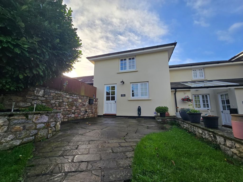 Property photo 1 of 21 Front