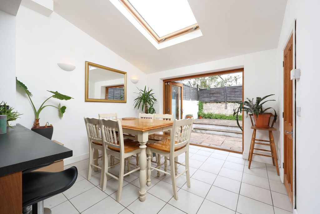 Property photo 2 of 16