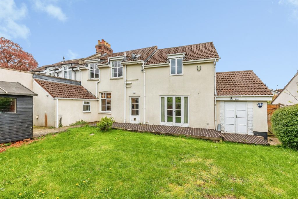 Property photo 2 of 19