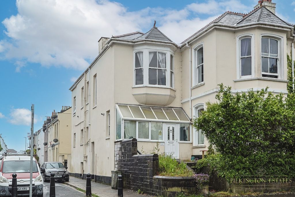 Property photo 1 of 9 4294311