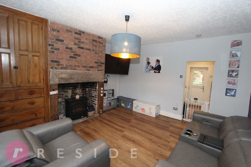 Property photo 2 of 11 Lounge