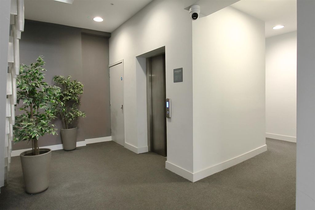 Property photo 3 of 9 6 Chequers House (13).Jpg