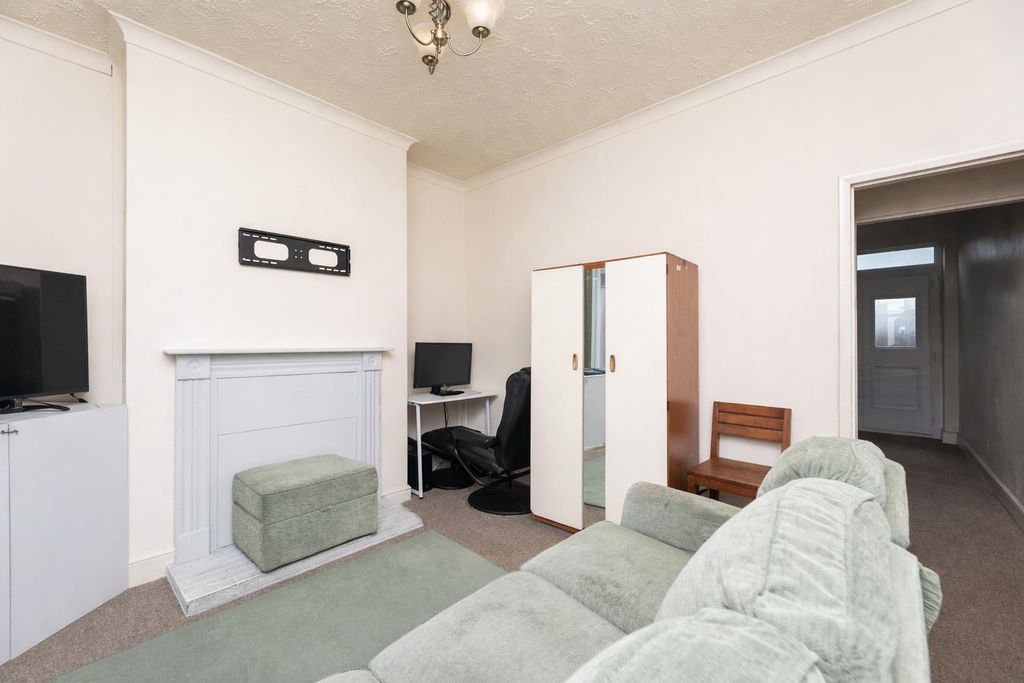 Property photo 3 of 10 Lounge 2.Png