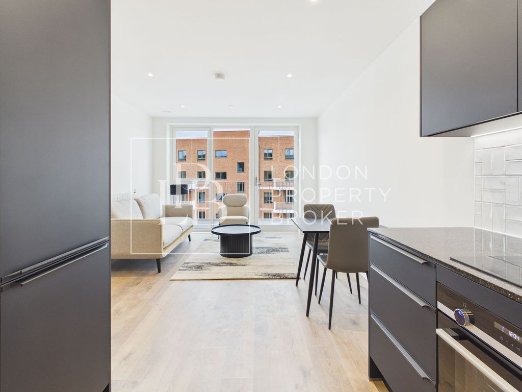 Property photo 3 of 8