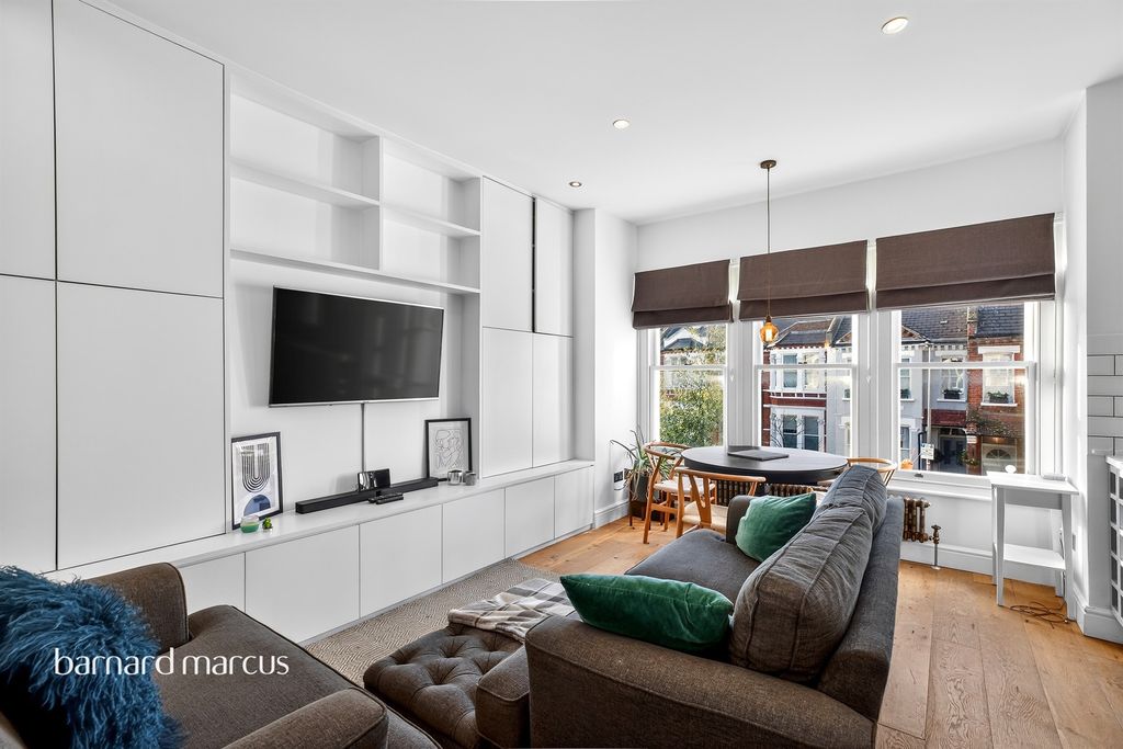 Property photo 2 of 9