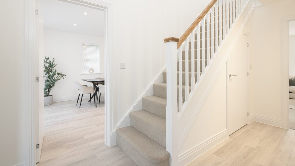 Property photo 3 of 12 Rosebrook, Hambrook