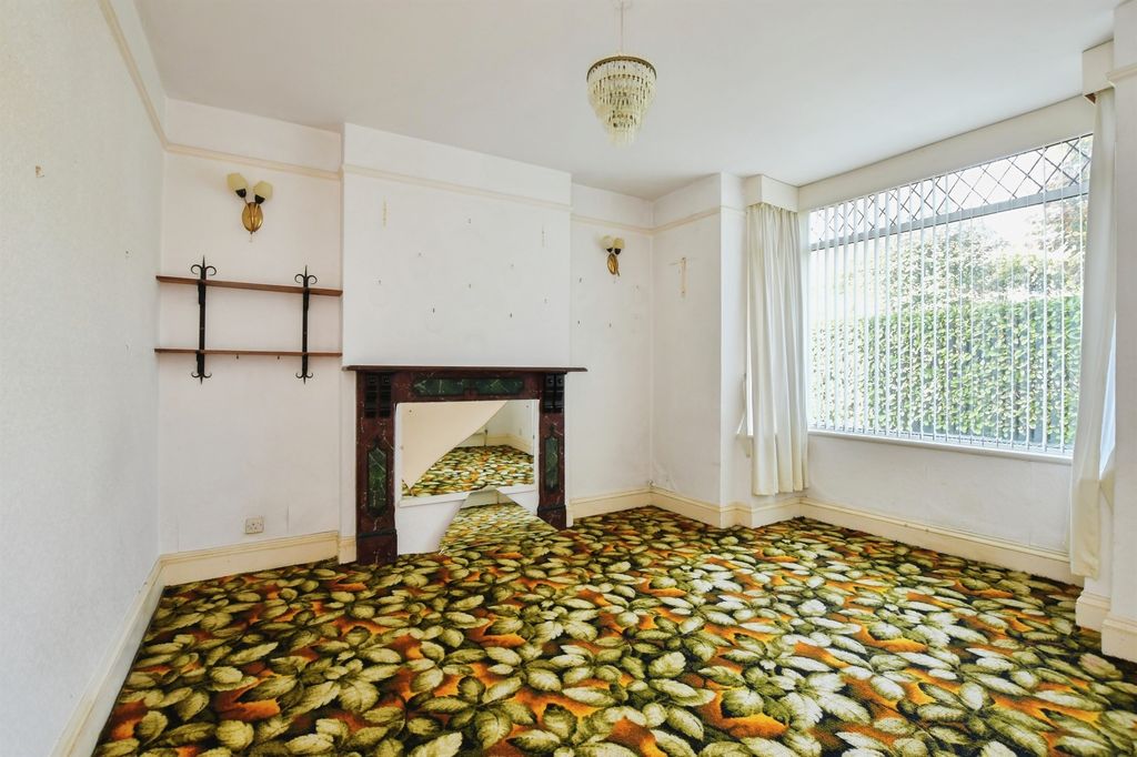 Property photo 2 of 19 Rear Reception Room