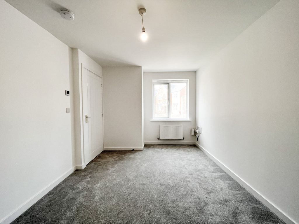 Property photo 3 of 16 Living Room