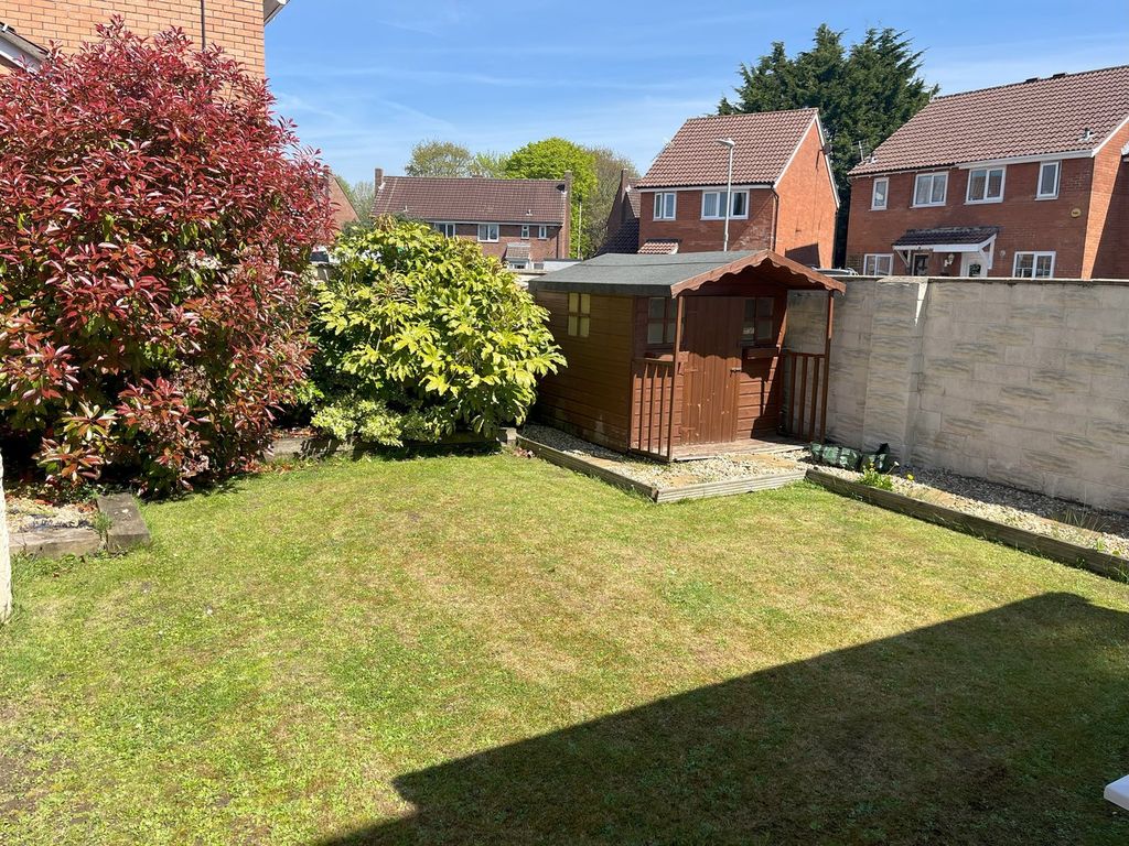 Property photo 2 of 11