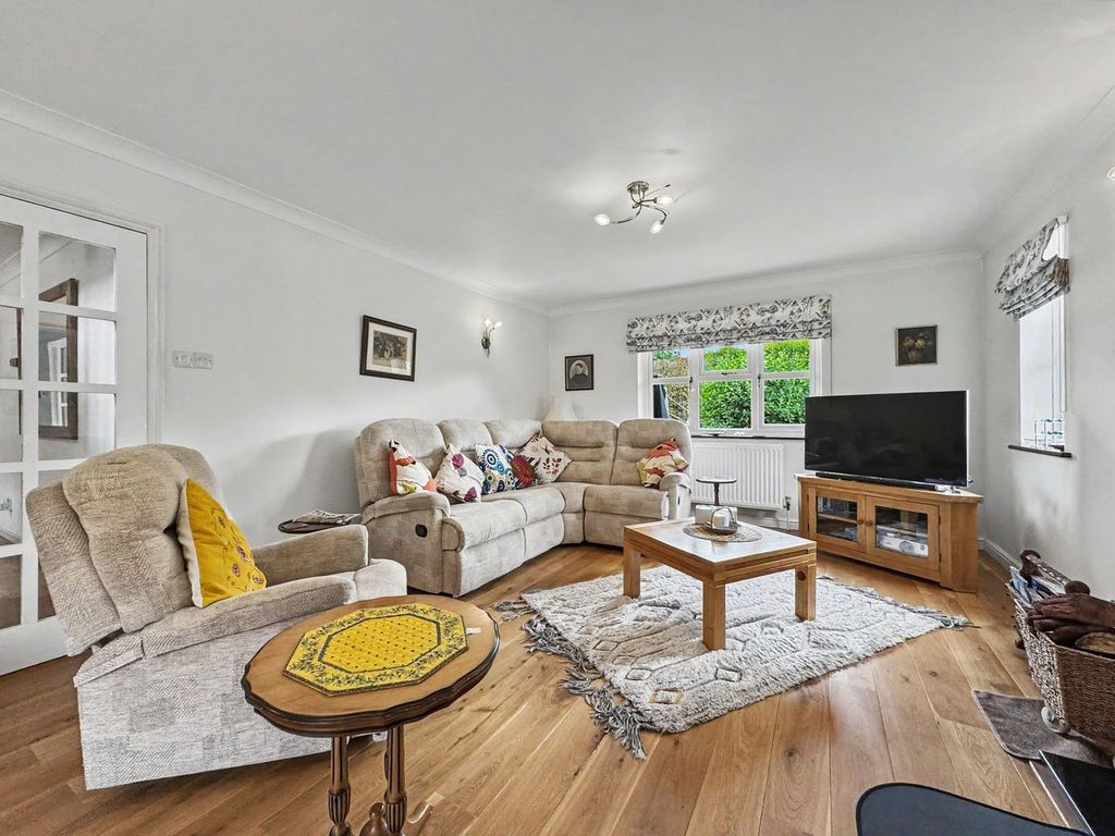 Property photo 3 of 36