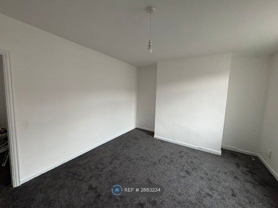 Property photo 2 of 18 Living Room 1