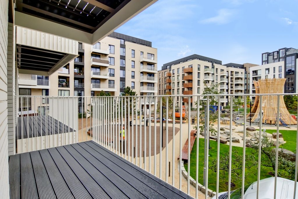 Property photo 3 of 13 3_Balcony-0