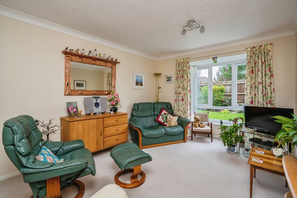 Property photo 2 of 17 Pbox-Img.Jpg